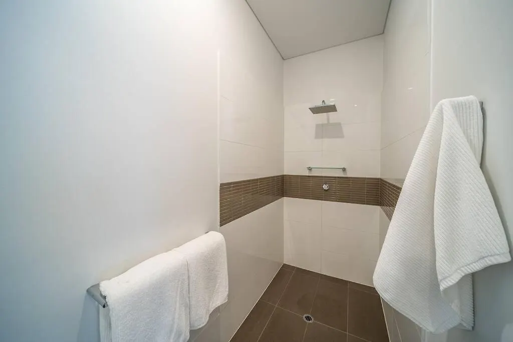 Apartment Aqua By The Sea - 1Br, Beachfront, Pool & Gym Henley Beach South Australia