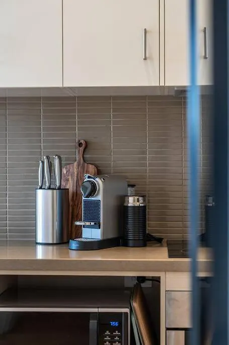 Apartment Aqua By The Sea - 1Br, Beachfront, Pool & Gym Henley Beach South